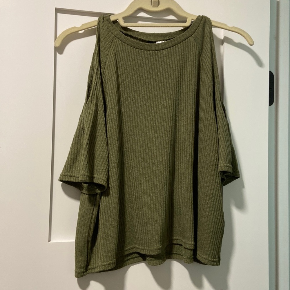 H&M green crop top, off the shoulder